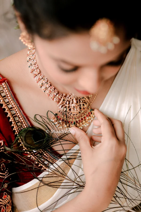 bridal jewellery, Indian jewellery, wedding jewellery, kundan jewellery, gold jewellery, bridal necklace, bridal earrings, maang tikka, bridal jewellery ideas